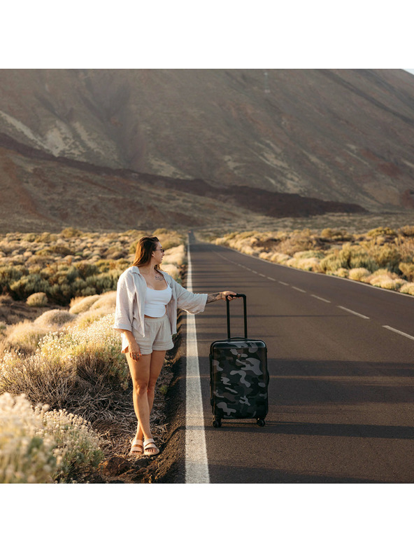 Heys Potovalni kovček Heys Black Camo M