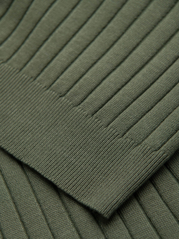 Ombre Clothing Moška polokošulja SLIM FIT iz viskoze z navpično rebrastostjo - olivno zelena V4 OM-POSS-0169 Ombre Clothing