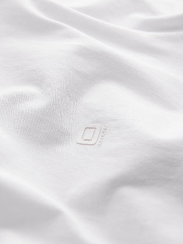 Ombre Clothing Moško majico z V izrezom in elastanom - bela V1 S2040 Ombre Clothing