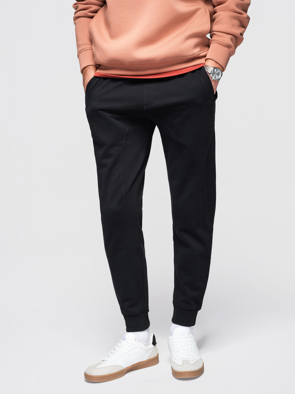 Ombre Clothing Moške trenirke BASIC z rebrasto nogavico - črne V5 OM-PABS-0305 Ombre Clothing