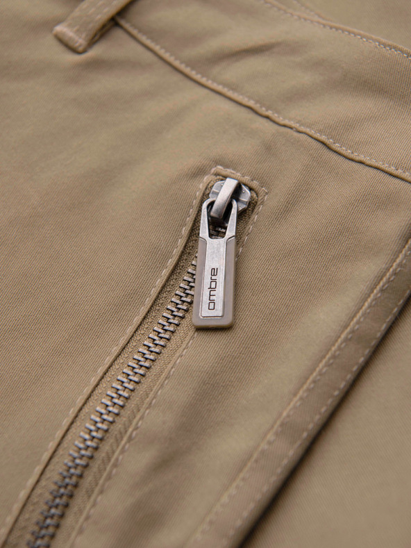 Ombre Clothing Moške hlače z ravnimi nogavicami in žepmi na zadrgo - kaki V3 P1517 Ombre Clothing