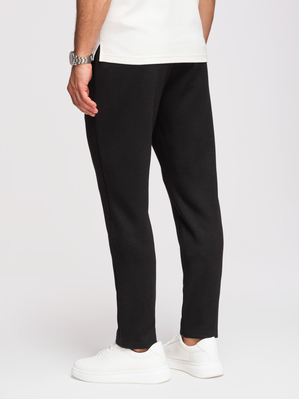 Ombre Clothing Moške trenirke z ravnimi nogavicami iz gladke pletenine - črne V1 OM-PSBC-0221 Ombre Clothing