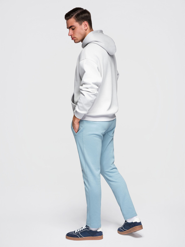 Ombre Clothing Moške bombažne trenirke BASIC z nepodloženimi nogavicami - svetlo modre V7 OM-PABS-0304 Ombre Clothing