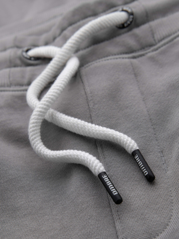 Ombre Clothing Moške trenirke BASIC z rebrino na nogavicah - sive V8 OM-PABS-0305 Ombre Clothing