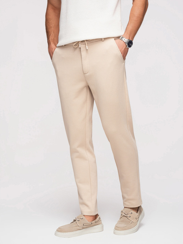 Ombre Clothing Moške sproščene hlače CARROT FIT iz žakardinega pletenine - bež V2 OM-PACP-0292 Ombre Clothing