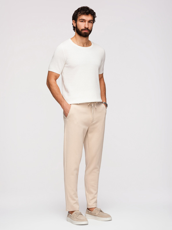 Ombre Clothing Moške sproščene hlače CARROT FIT iz žakardinega pletenine - bež V2 OM-PACP-0292 Ombre Clothing