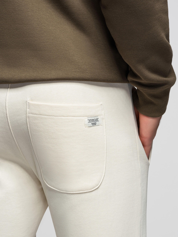 Ombre Clothing Moške bombažne trenirke BASIC z nepodloženimi nogavicami - smetanaste V11 OM-PABS-0304 Ombre Clothing