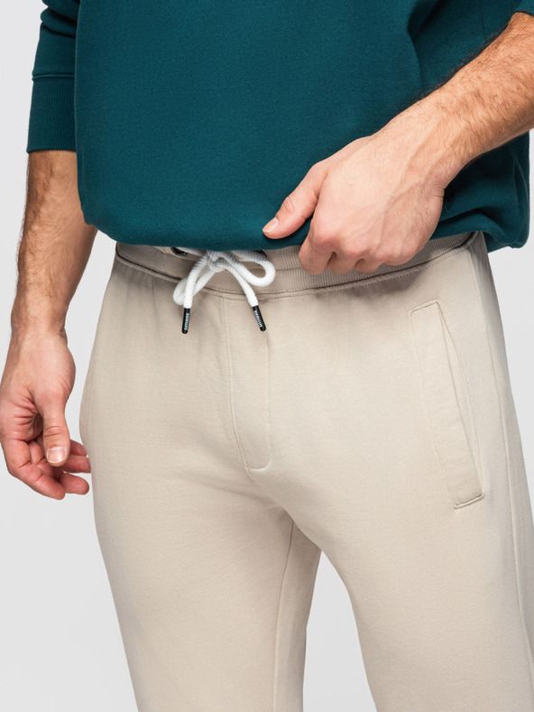 Ombre Clothing Moške bombažne trenirke BASIC z nepodloženimi nogavicami - svetlo bež V1 OM-PABS-0304 Ombre Clothing