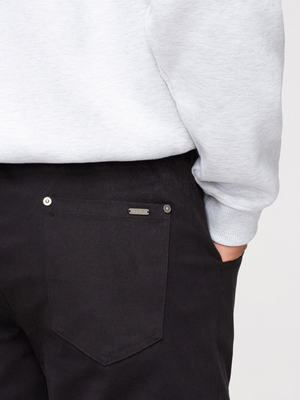 Ombre Clothing Moške hlače cargo s ravnimi nogavicami in zatisnjenem robom - črne V4 P1516 Ombre Clothing