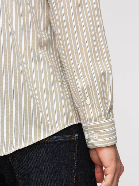 Ombre Clothing Moška bombažna srajca REGULAR FIT z nežnimi črtami - bež V1 K703 Ombre Clothing