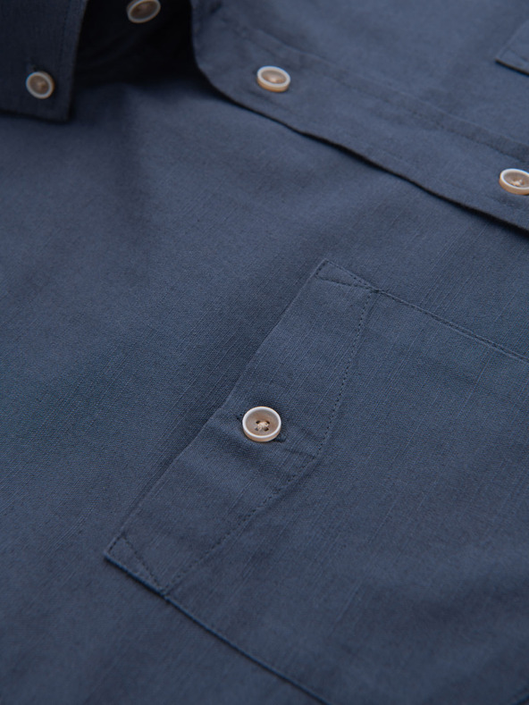 Ombre Clothing Moška lnena srajca s klasičnim ovratnikom in žepi REGULAR FIT - modra V4 OM-SHCS-0134 Ombre Clothing