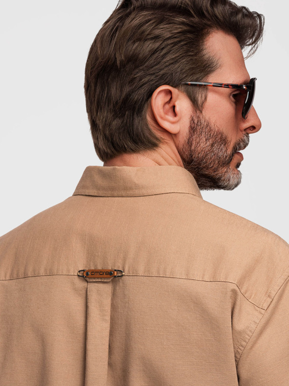 Ombre Clothing Moška lnena srajca s klasičnim ovratnikom in žepi REGULAR FIT - svetlo rjava V7 OM-SHCS-0134 Ombre Clothing