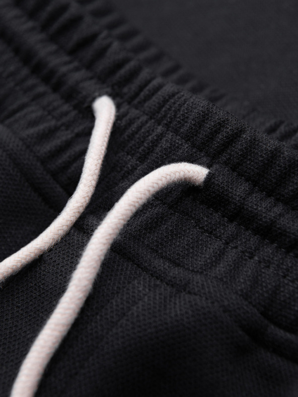 Ombre Clothing Moške strukturirane kratke hlače REGULAR FIT - črne V2 OM-SRSK-0124 Ombre Clothing