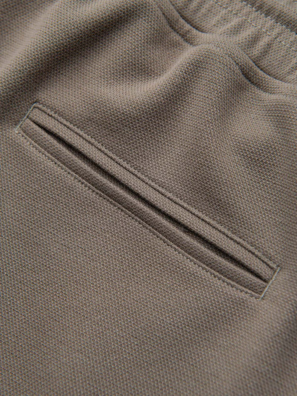 Ombre Clothing Moške strukturirane kratke hlače REGULAR FIT - khaki V4 OM-SRSK-0124 Ombre Clothing