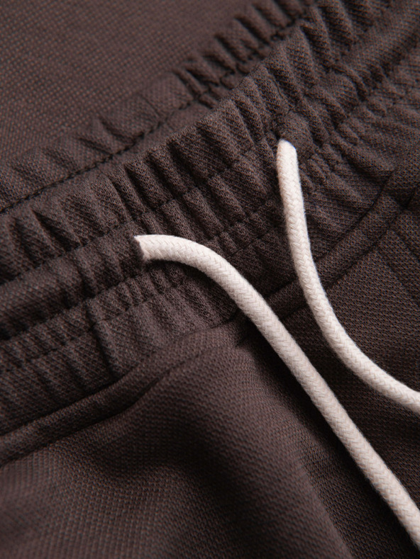 Ombre Clothing Moške strukturirane kratke hlače REGULAR FIT - rjave V5 OM-SRSK-0124 Ombre Clothing