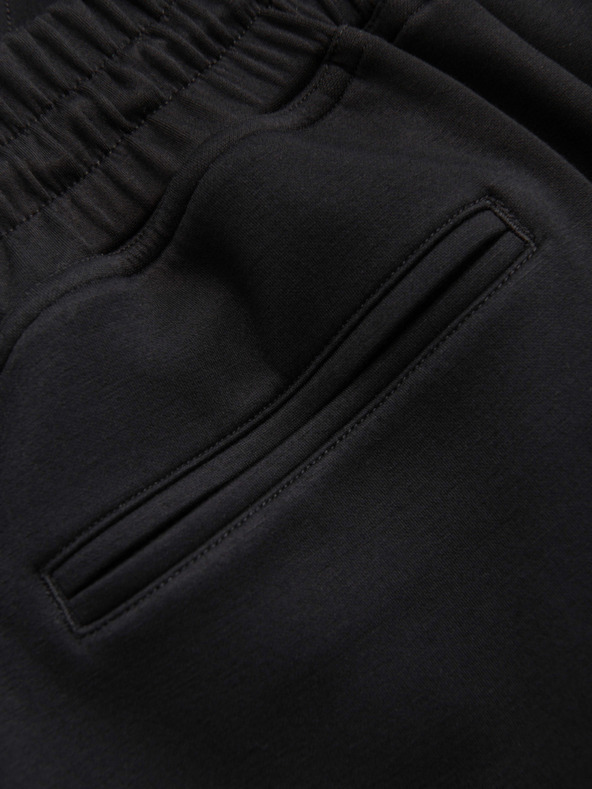 Ombre Clothing Moške kratke hlače REGULAR FIT iz gladke pletenine - črne V1 OM-SRBC-0153 Ombre Clothing