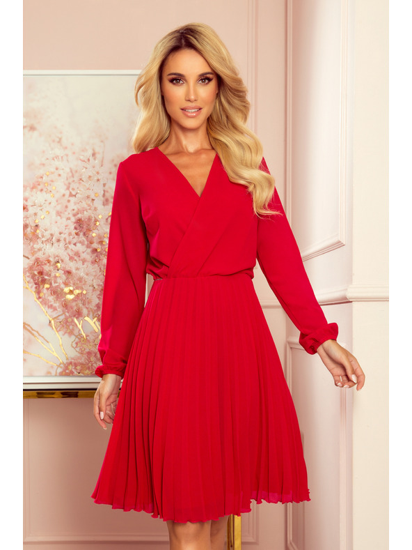 numoco ISABELLE Plisirana obleka z izrezom in dolgimi rokavi - Rdeča