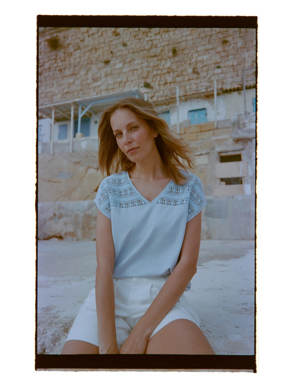 Moodo Bluza iz bombaža s čipko svetlo modra Moodo