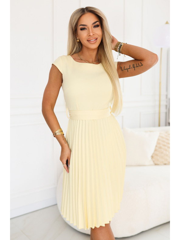 numoco LILA Klasični naborani obleki s kratkim rokavom in pasom - maslena rumena