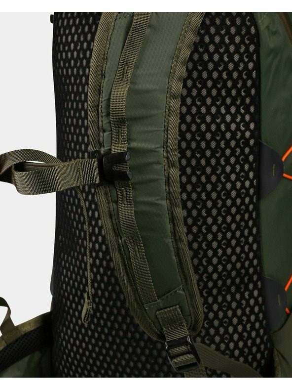 Kilpi Pohodniski in mestni nahrbtnik Kilpi PACIFIC 20-U Khaki