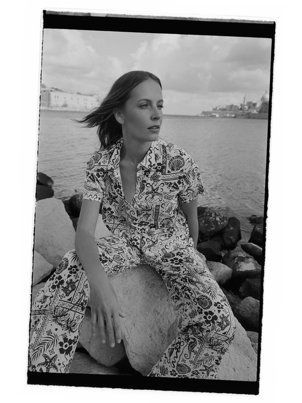 Moodo Vzorčena srajca temno modra Moodo