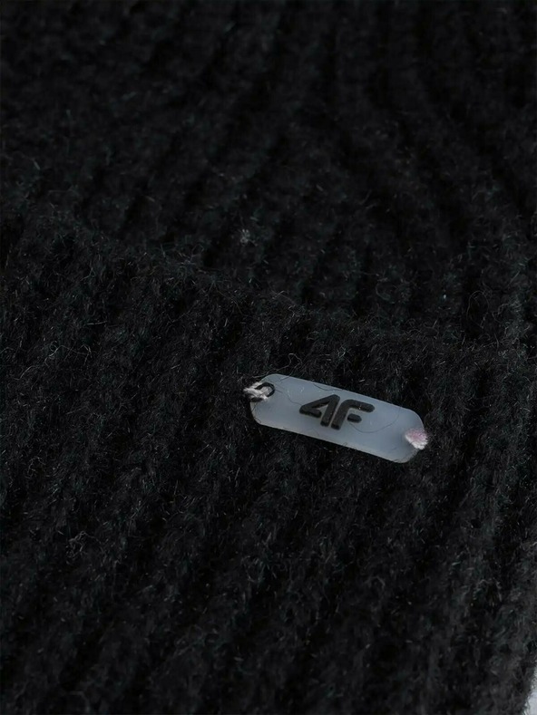 4F Ženska kapa 4F