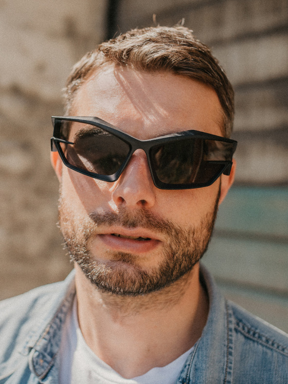 VEYREY VeyRey Unisex futuristična sončna očala Calictor črna univerzalna
