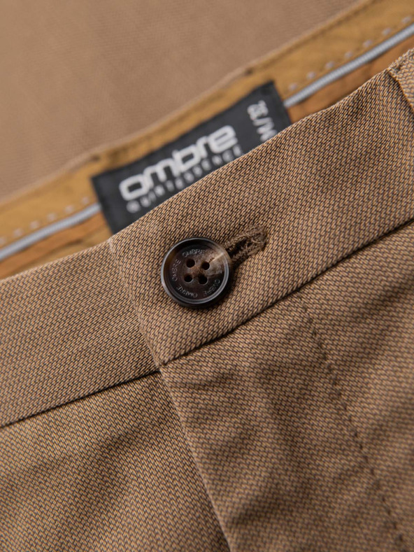 Ombre Clothing Moške chino hlače REGULAR FIT s fino strukturo - temno bež V2 P1518 Ombre Clothing