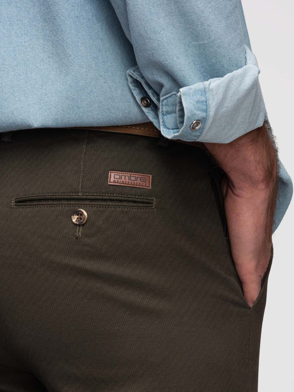 Ombre Clothing Moške chino hlače REGULAR FIT s fino strukturo - temno zelene V4 P1518 Ombre Clothing
