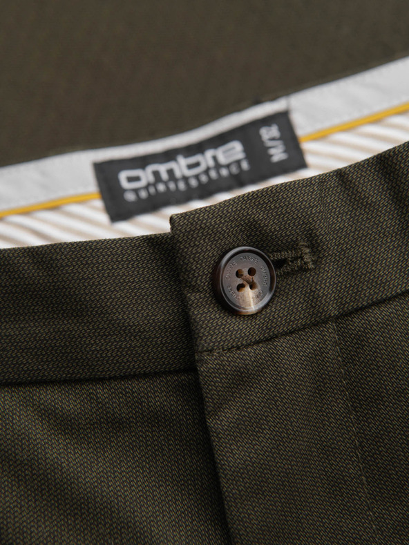 Ombre Clothing Moške chino hlače REGULAR FIT s fino strukturo - temno zelene V4 P1518 Ombre Clothing