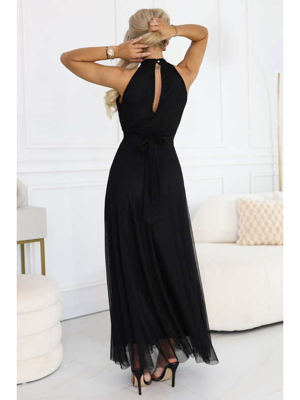 numoco basic Elegantna večerna maxi obleka halter s tulejem in vezanjem v pasu - črna