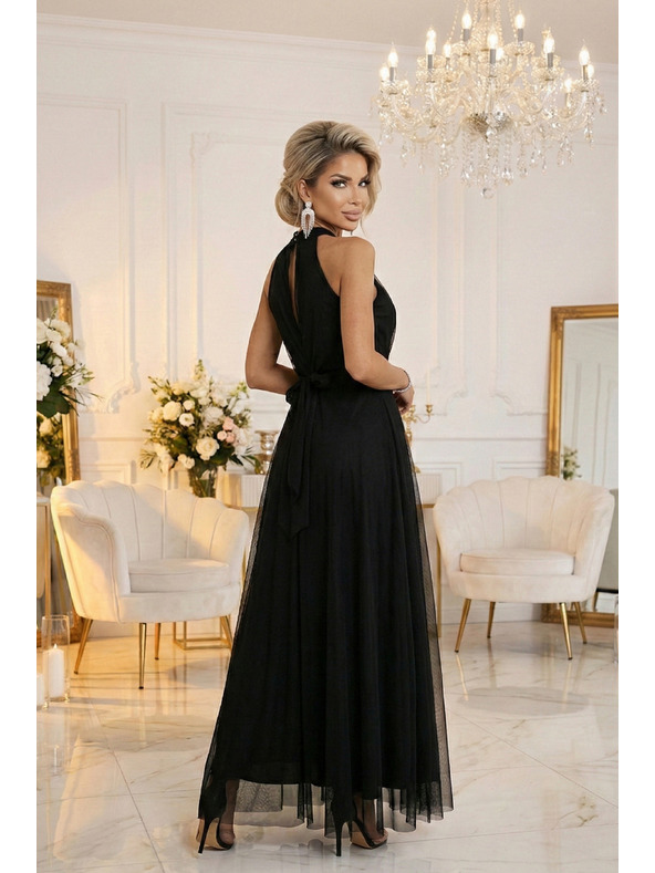 numoco basic Elegantna večerna maxi obleka halter s tulejem in vezanjem v pasu - črna