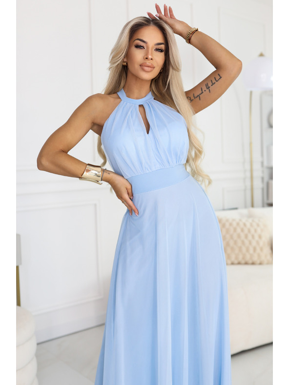 numoco basic Elegantna večerna maxi obleka halter s tulejem in vezanjem v pasu - svetlo modra