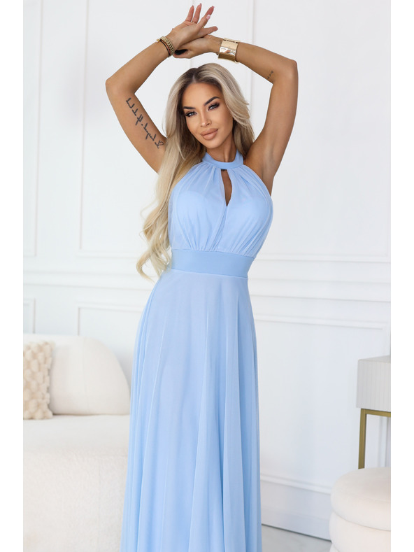 numoco basic Elegantna večerna maxi obleka halter s tulejem in vezanjem v pasu - svetlo modra