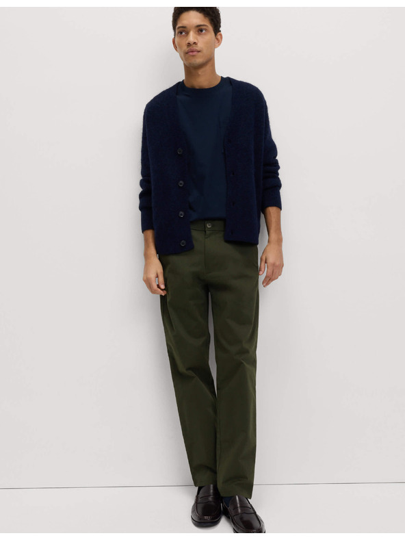 Marks & Spencer Raztegljive hlače chino običajnega kroja Marks & Spencer zelena