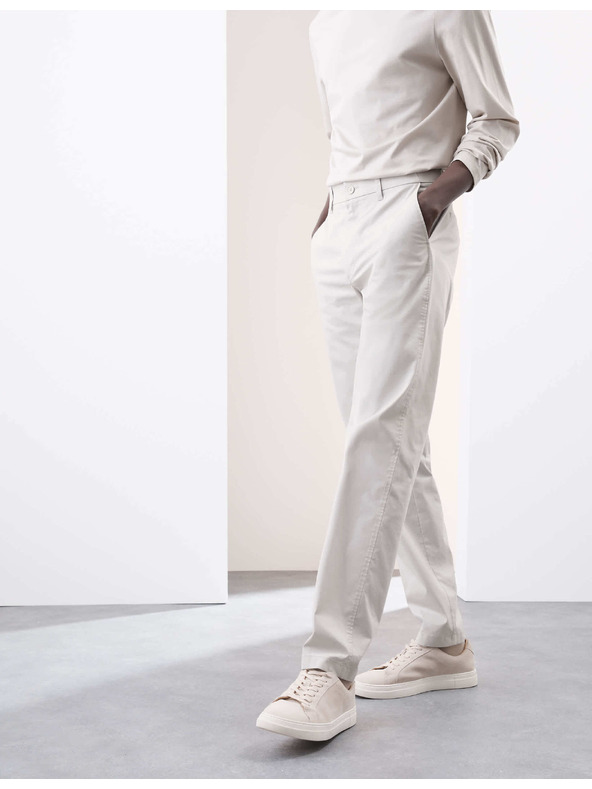 Marks & Spencer Super lahke chino hlače, normalen rez Marks & Spencer siva