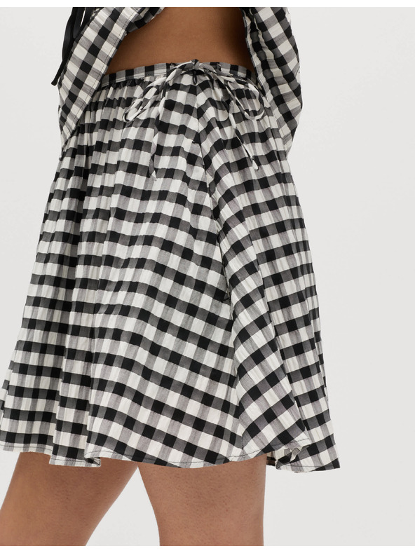 Marks & Spencer Majhno okroglo krilo iz materiala Gingham iz mešanice bombaža Marks & Spencer črna