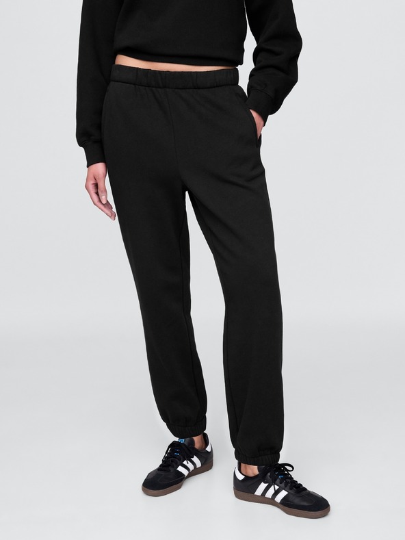 GAP Trenirka v slogu boyfriend GAP