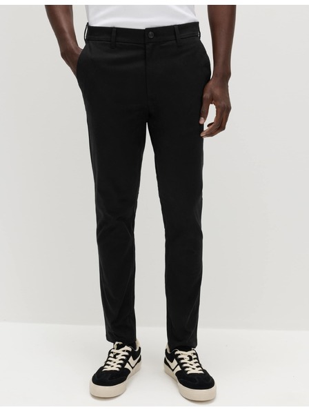 Marks & Spencer Chino hlače prilegajočega kroja s elastanom Marks & Spencer črna