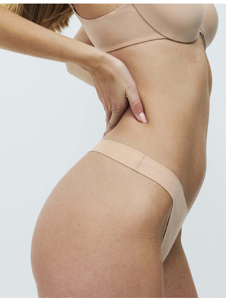 Marks & Spencer Paket 3 nevidnih hlačk Body Invisibles™ tanga zadaj večja kot spredaj, brez VPL Marks & Spencer bež